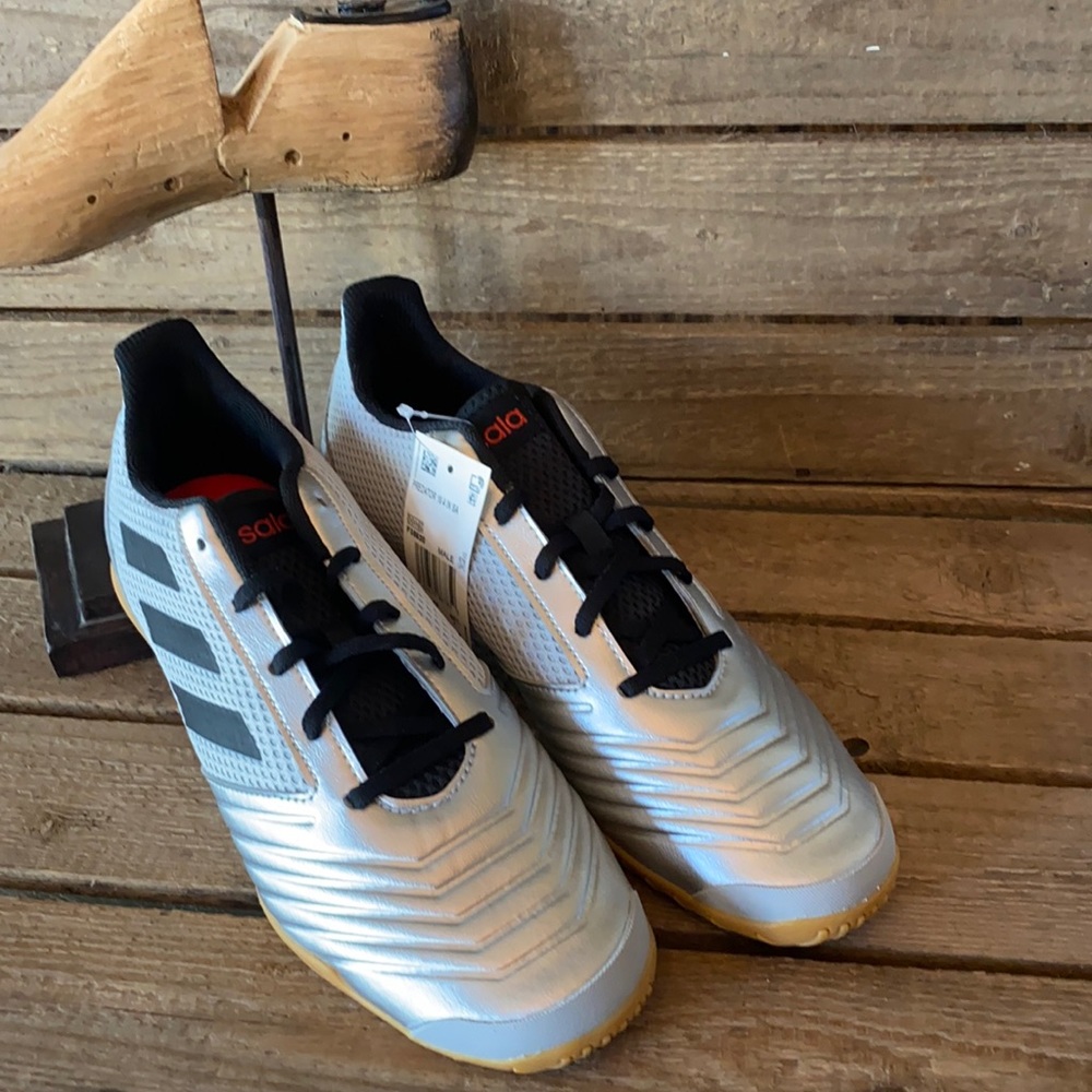 Adidas - Picture 3 of 4